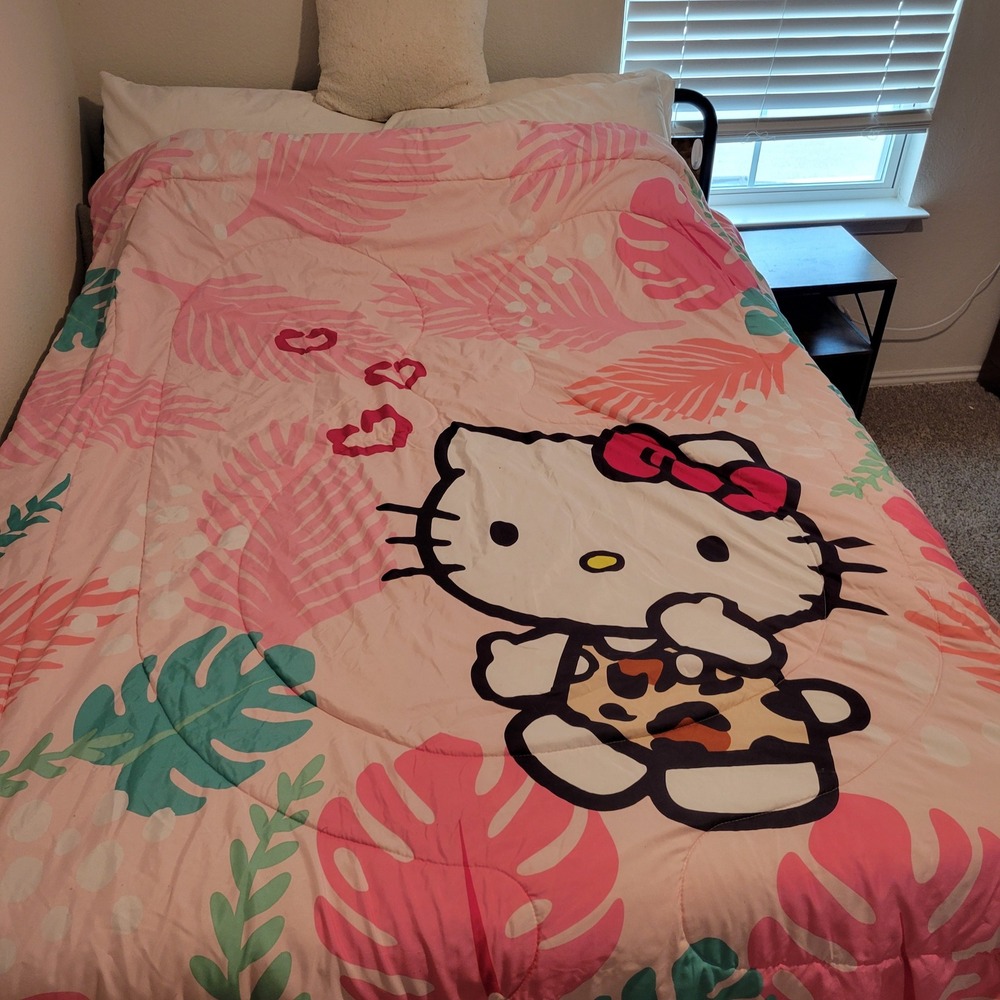 Hello Kitty Comforter Twin XL Pink Tropical Leopard Reversible Sanrio Bedding